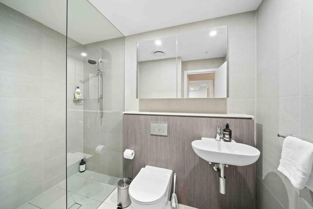 Olympic Park Next To Stadium 2b2b1p1study * Sydney