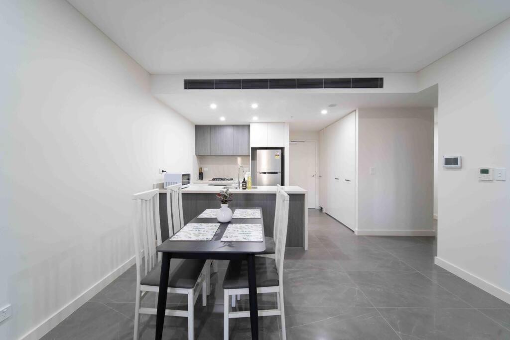 Apartment Olympic Park Next To Stadium 2b2b1p1study Sydney