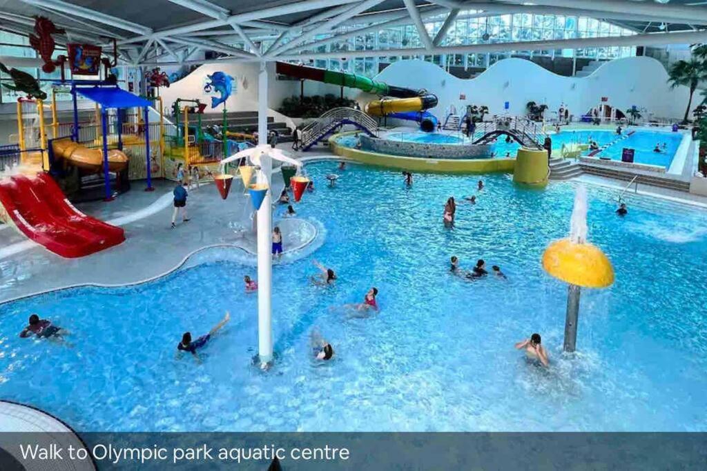 Olympic Park Next To Stadium 2b2b1p1study Apartment *