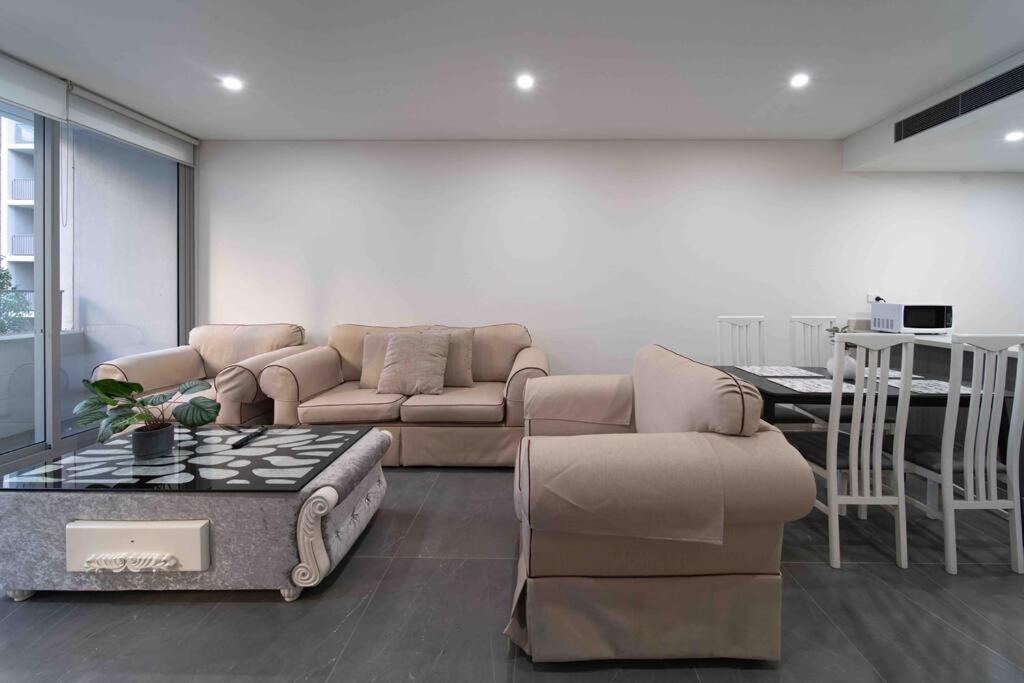 Apartment Olympic Park Next To Stadium 2b2b1p1study Sydney