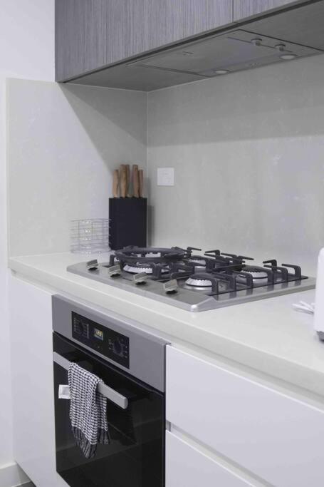 Olympic Park Next To Stadium 2b2b1p1study Apartment Sydney